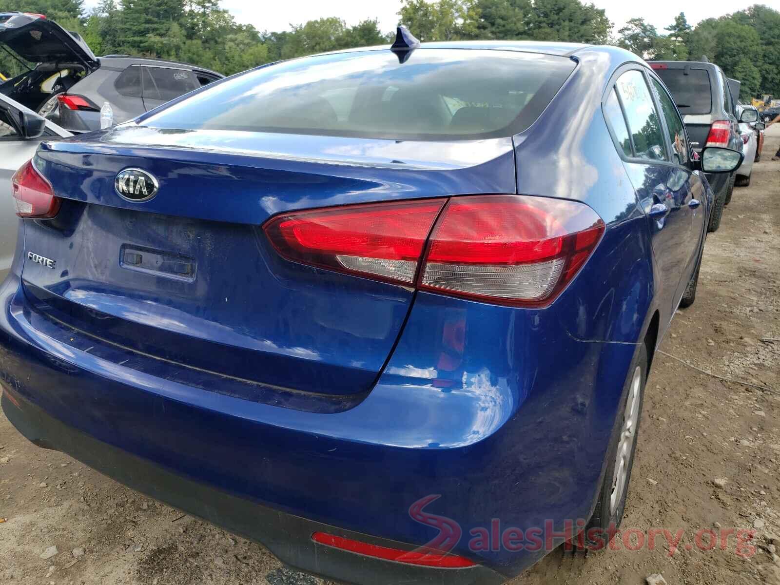 3KPFK4A7XHE153558 2017 KIA FORTE