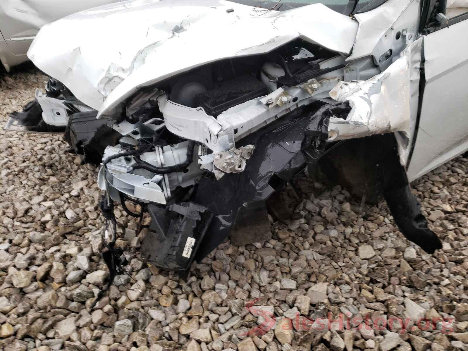 1FADP3F28JL252608 2018 FORD FOCUS