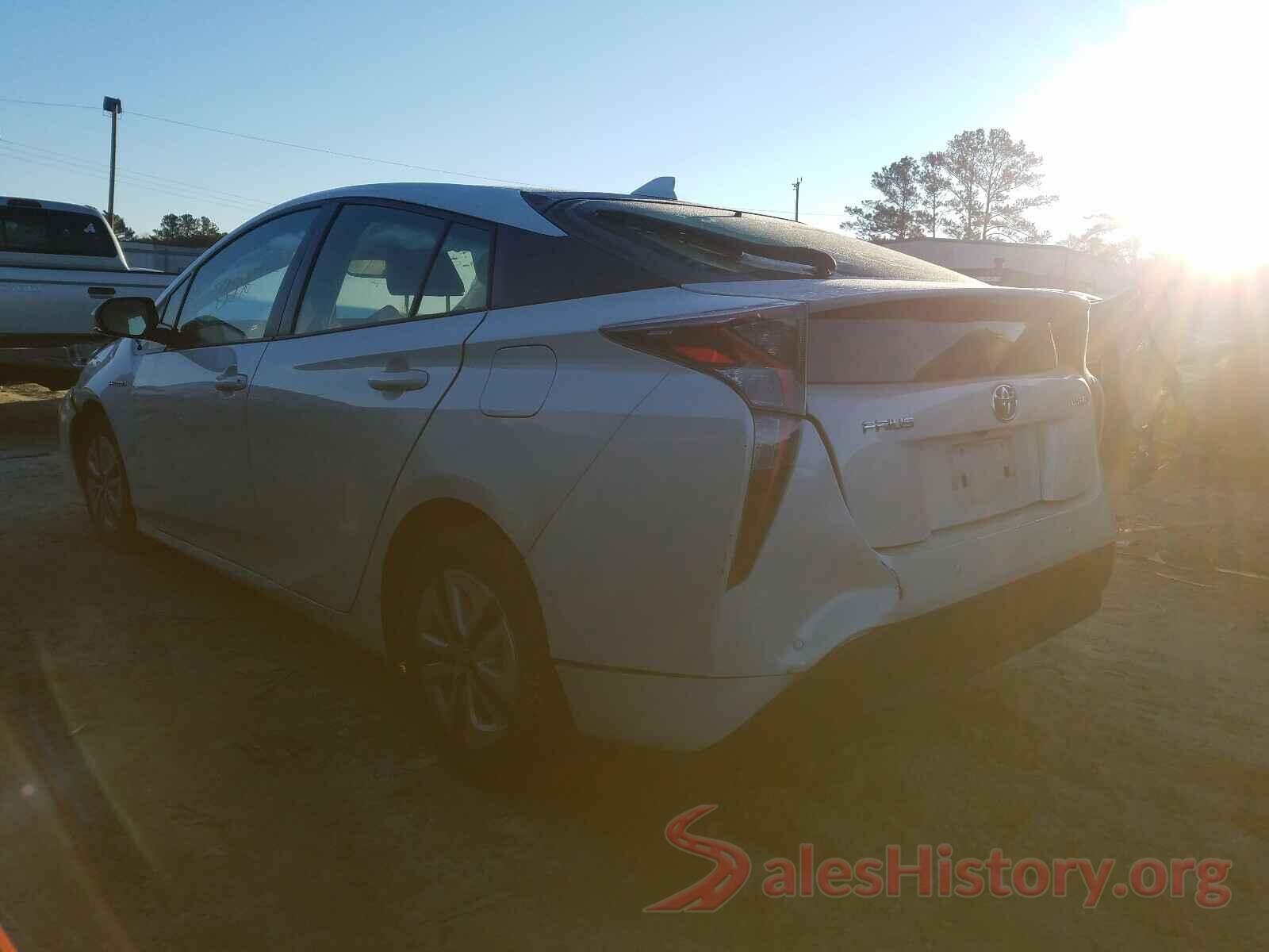 JTDKARFU0J3057996 2018 TOYOTA PRIUS