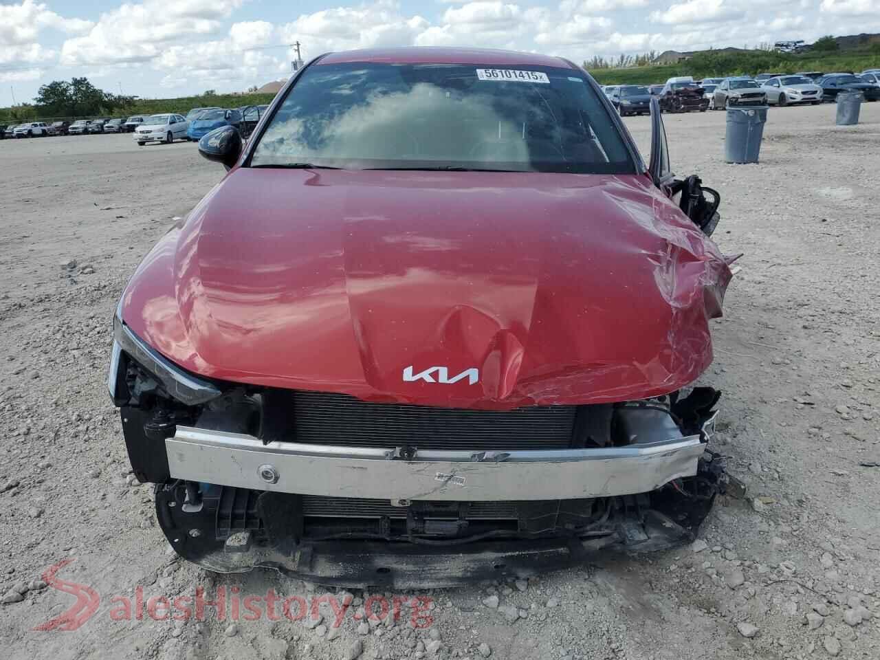 2025 KIA CADENZA VIN KNAG64J79S5284733, rear view