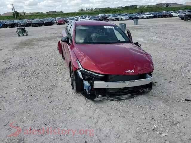 2025 KIA CADENZA VIN KNAG64J79S5284733, trunk area