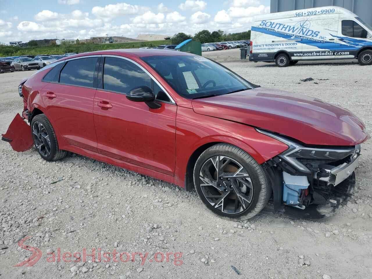 2025 KIA CADENZA VIN KNAG64J79S5284733, rear 3/4 view