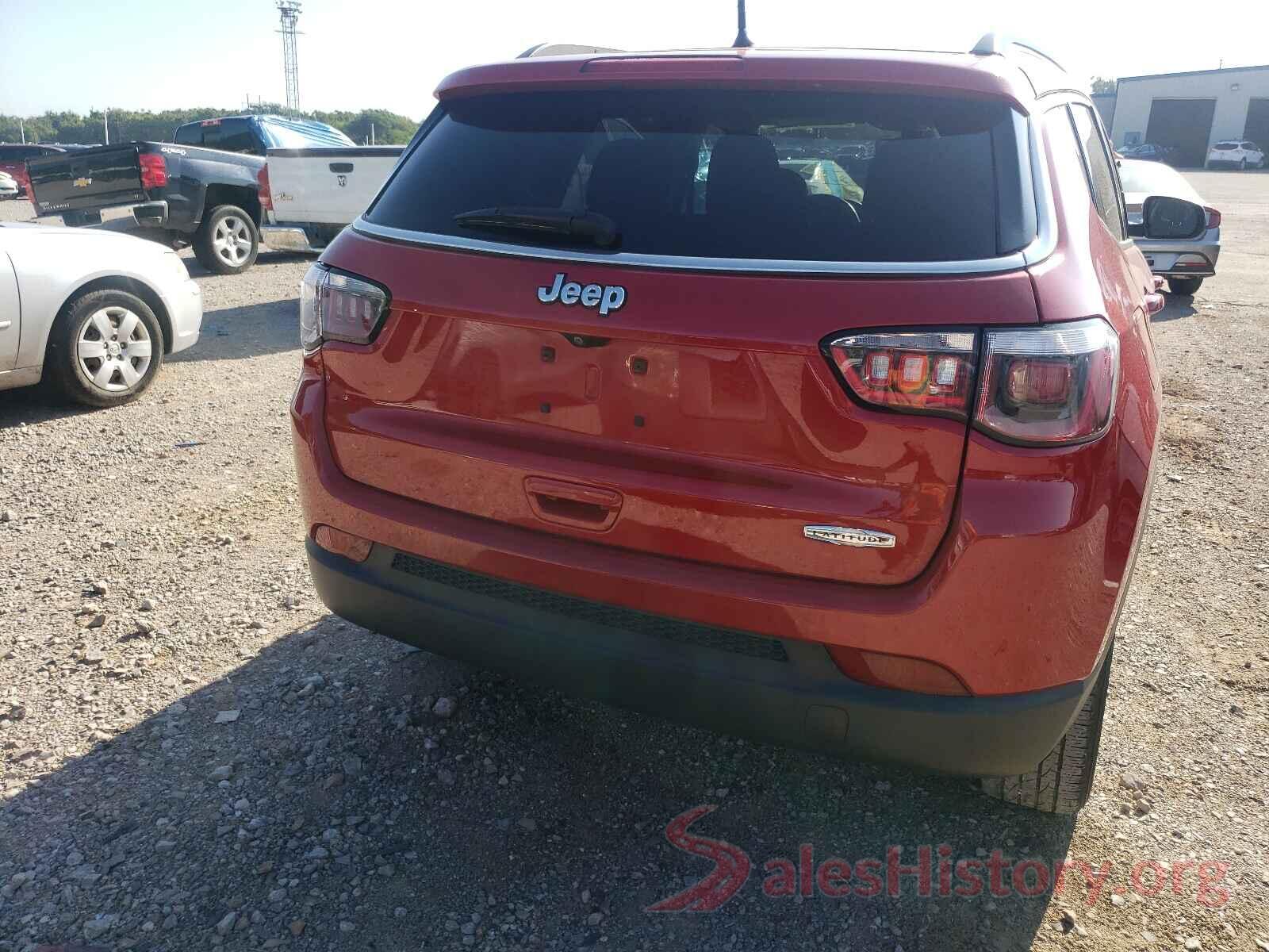 3C4NJCBB9JT233592 2018 JEEP COMPASS