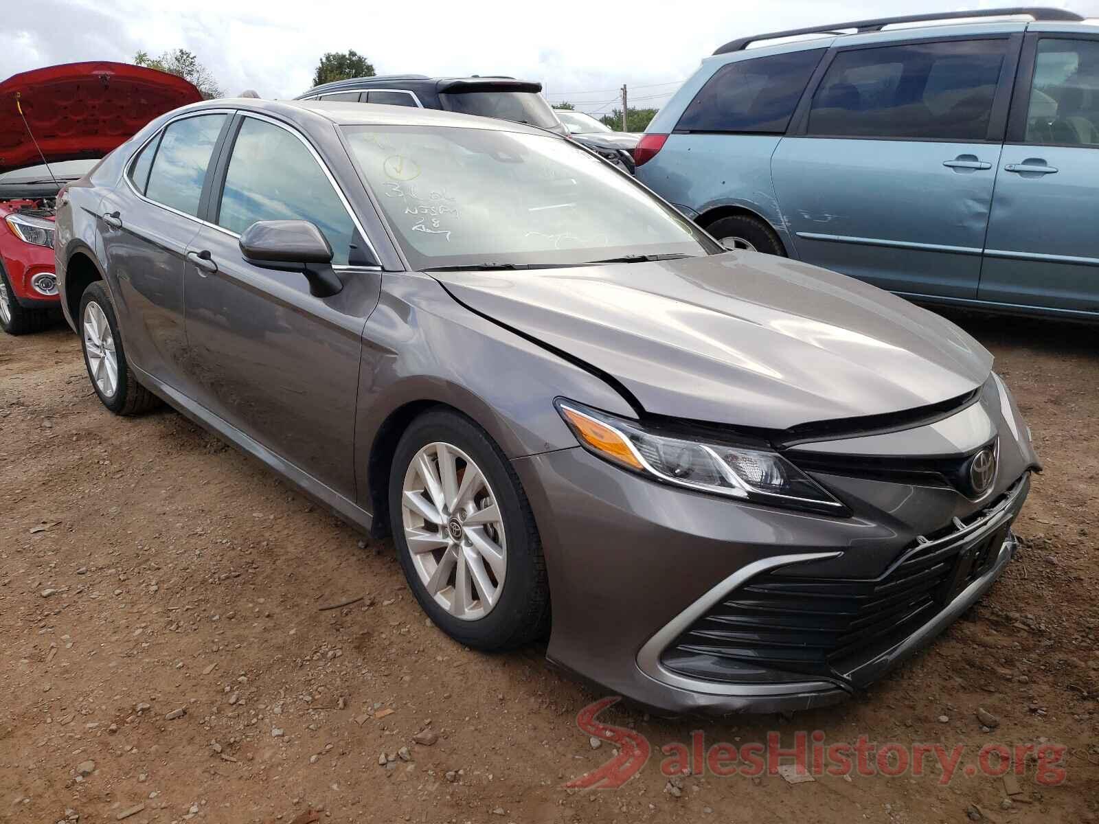 4T1C11AK5MU441438 2021 TOYOTA CAMRY