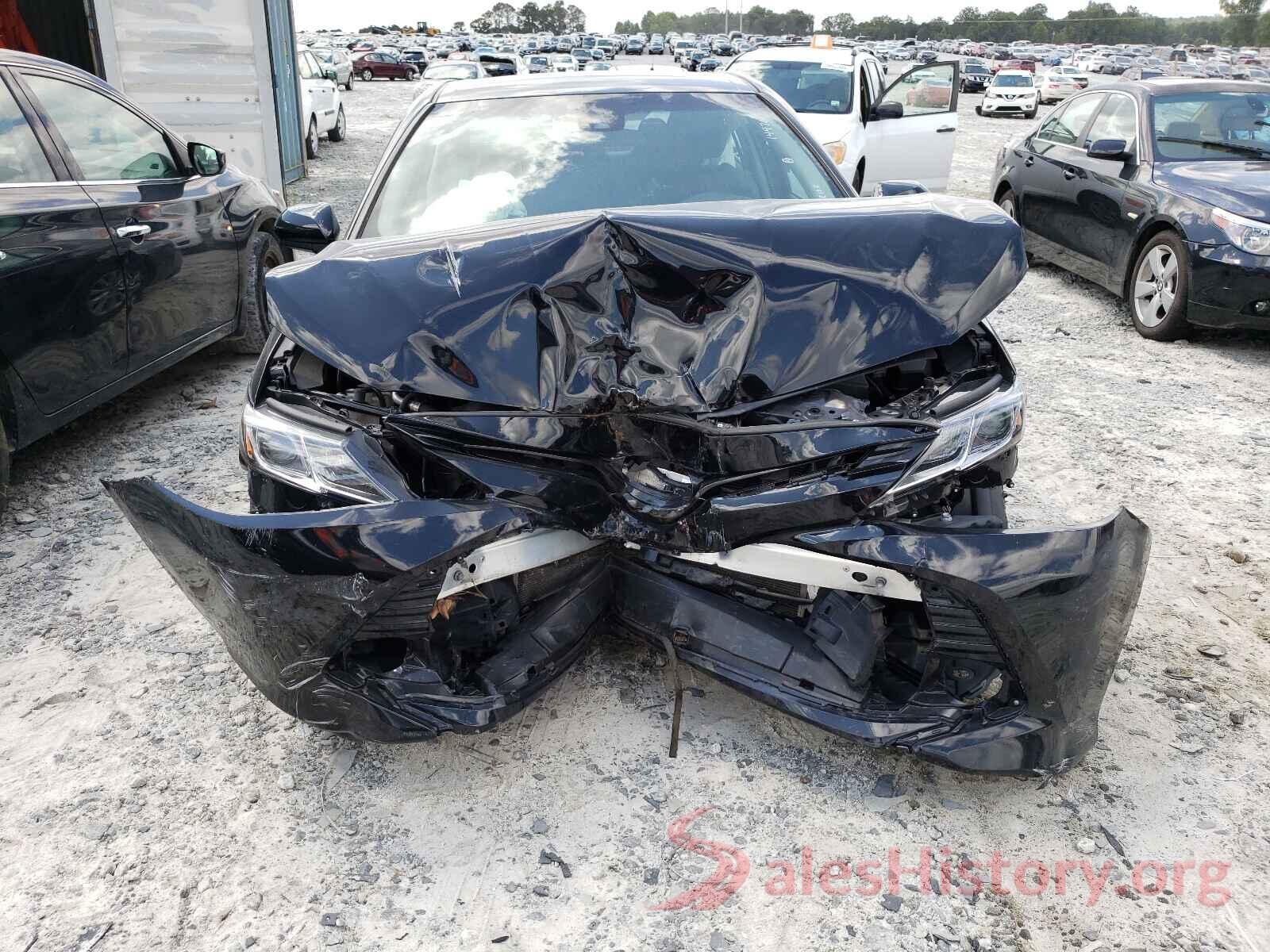 4T1B11HK2JU144706 2018 TOYOTA CAMRY