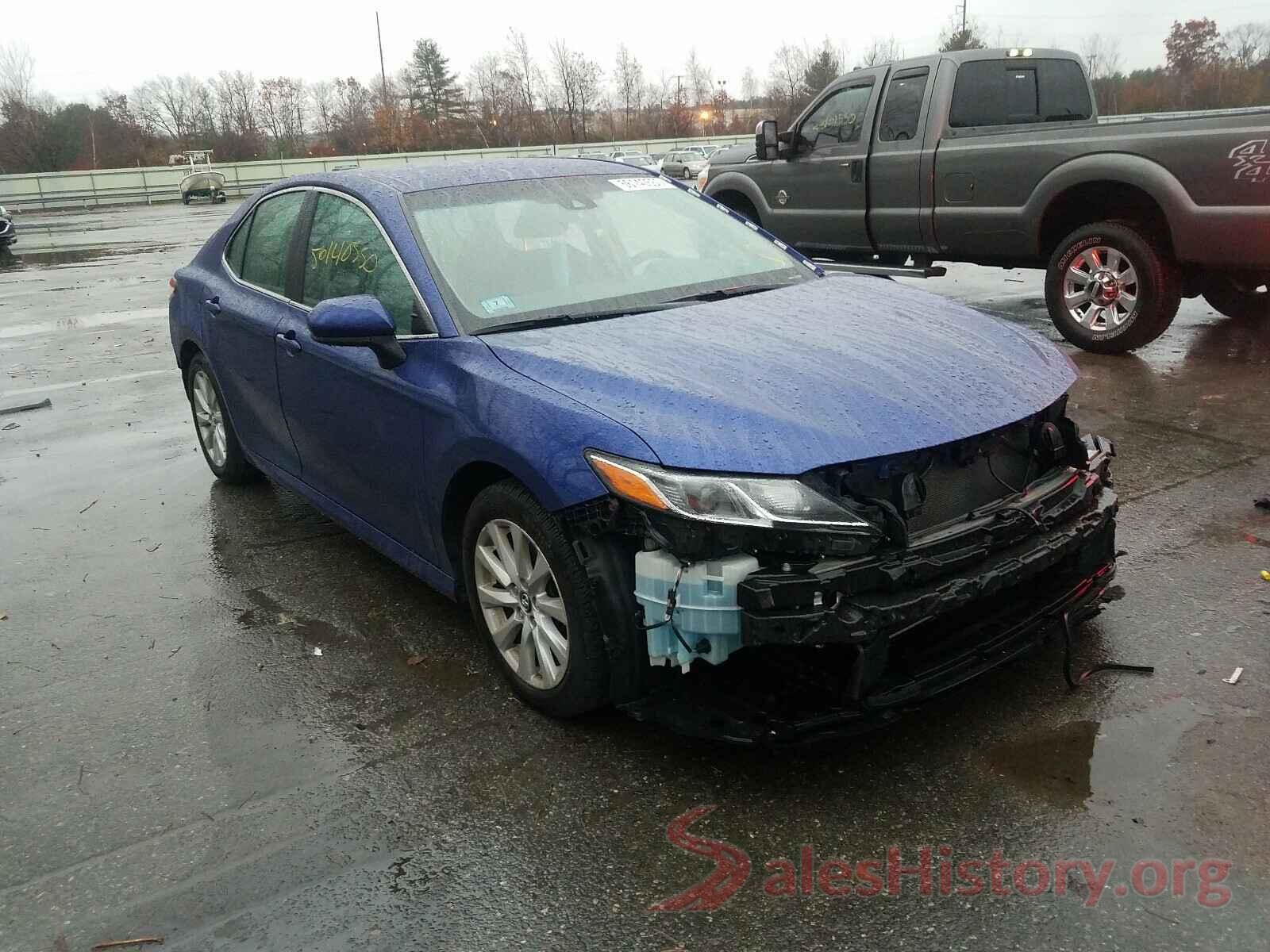 4T1B11HK3JU573983 2018 TOYOTA CAMRY