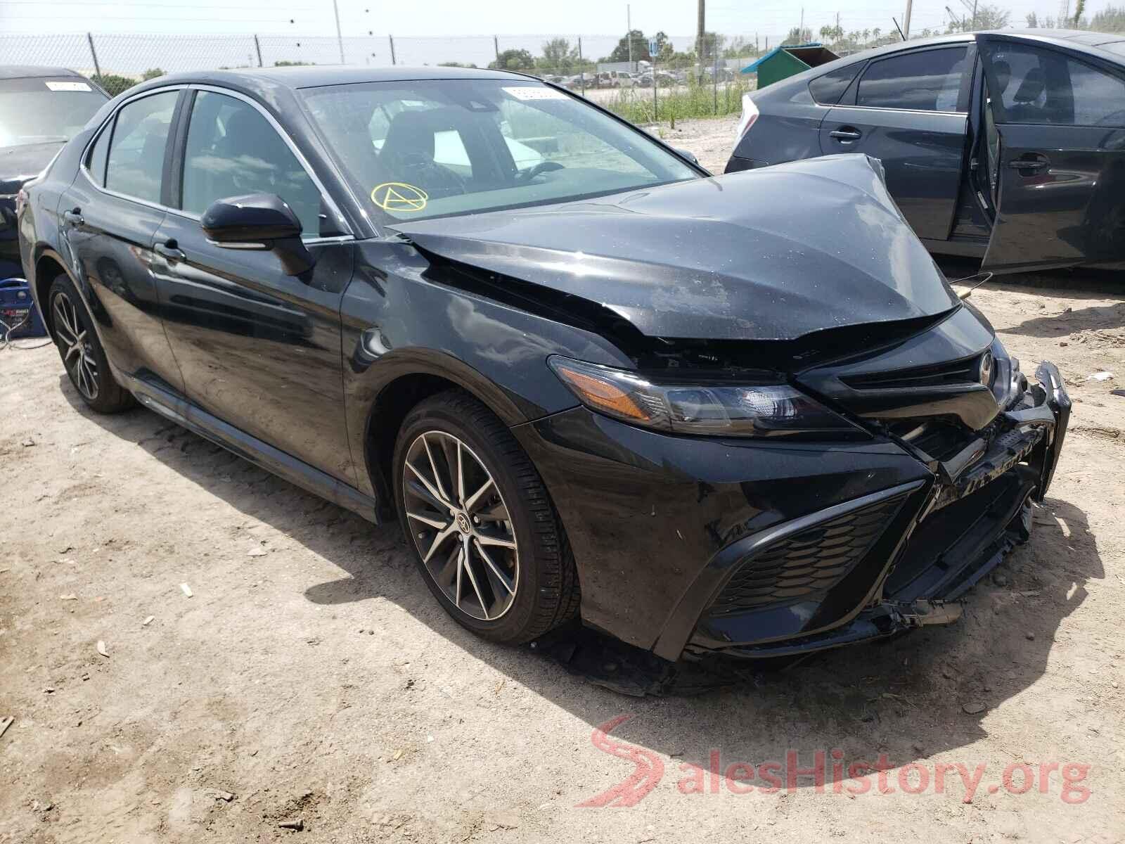 4T1T11AK7MU565386 2021 TOYOTA CAMRY