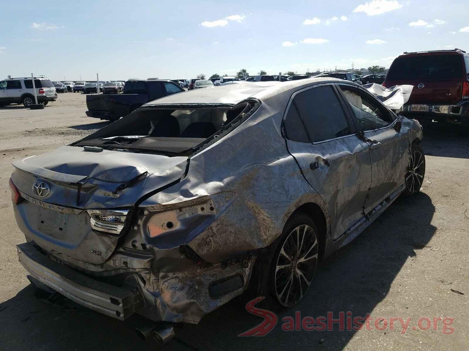 4T1B11HK8JU664036 2018 TOYOTA CAMRY