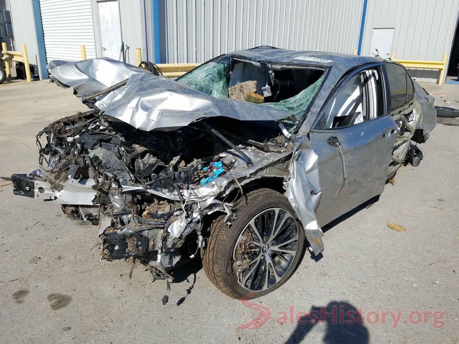 4T1B11HK8JU664036 2018 TOYOTA CAMRY