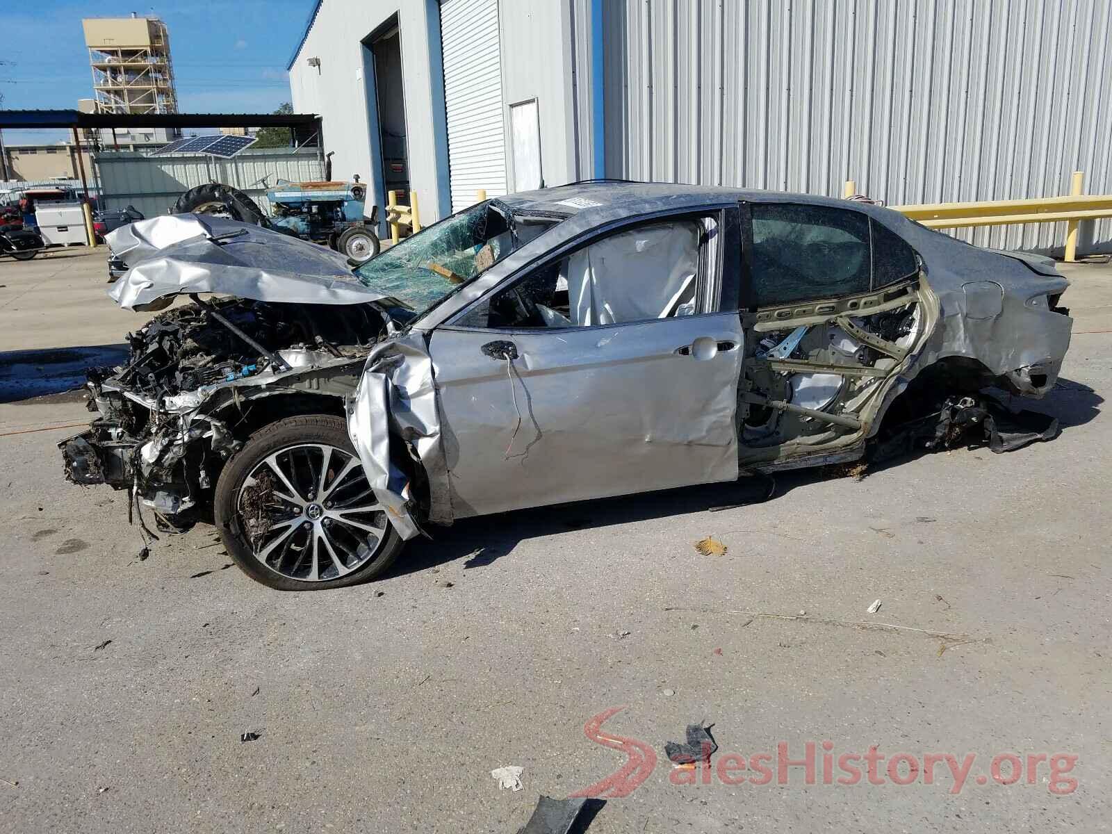 4T1B11HK8JU664036 2018 TOYOTA CAMRY