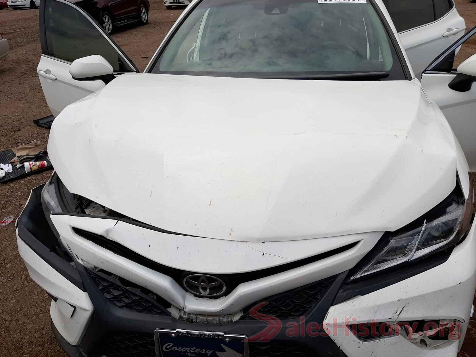 JTNB11HK9J3019546 2018 TOYOTA CAMRY