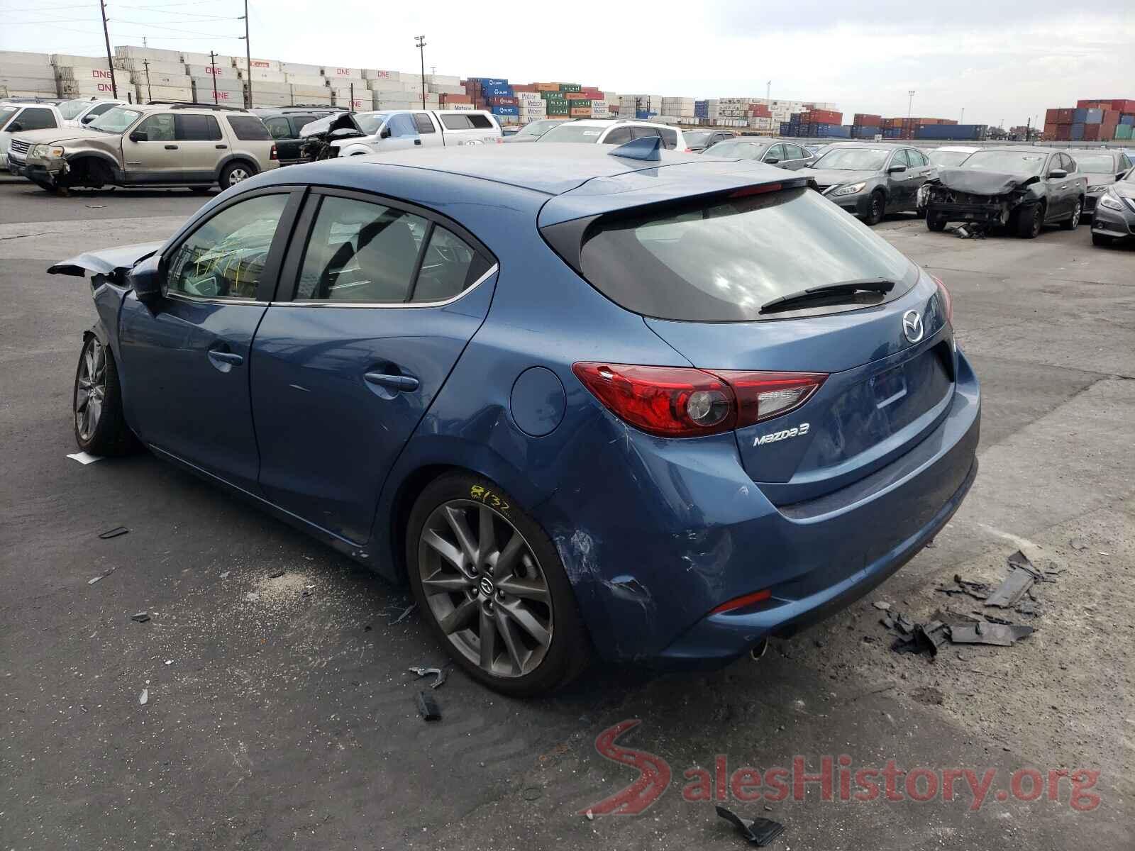 3MZBN1L35JM257687 2018 MAZDA 3