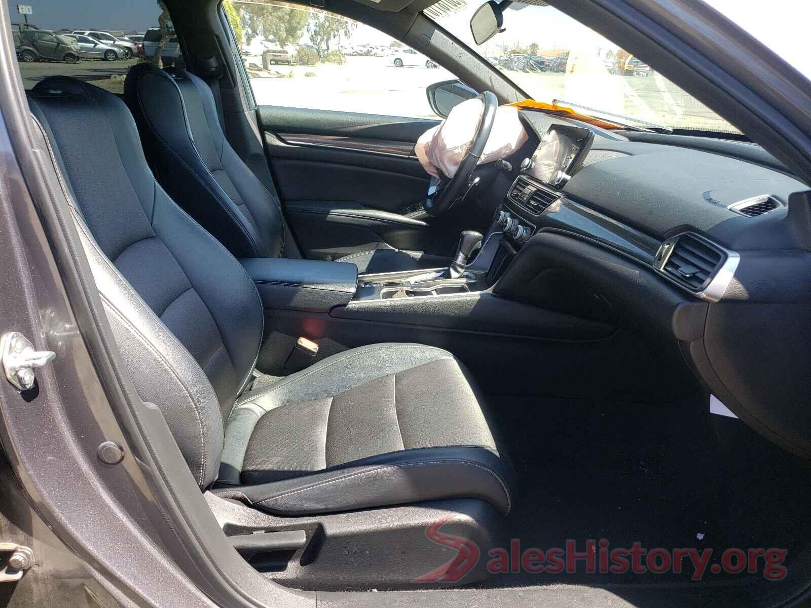 1HGCV1F35JA152357 2018 HONDA ACCORD