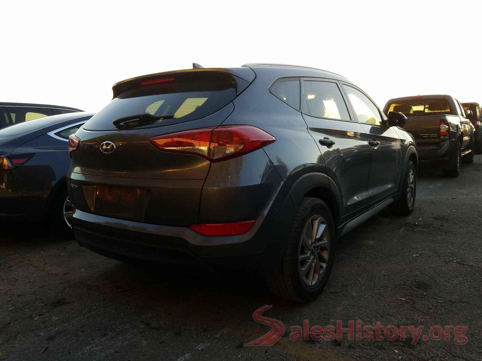 KM8J33A41JU679667 2018 HYUNDAI TUCSON