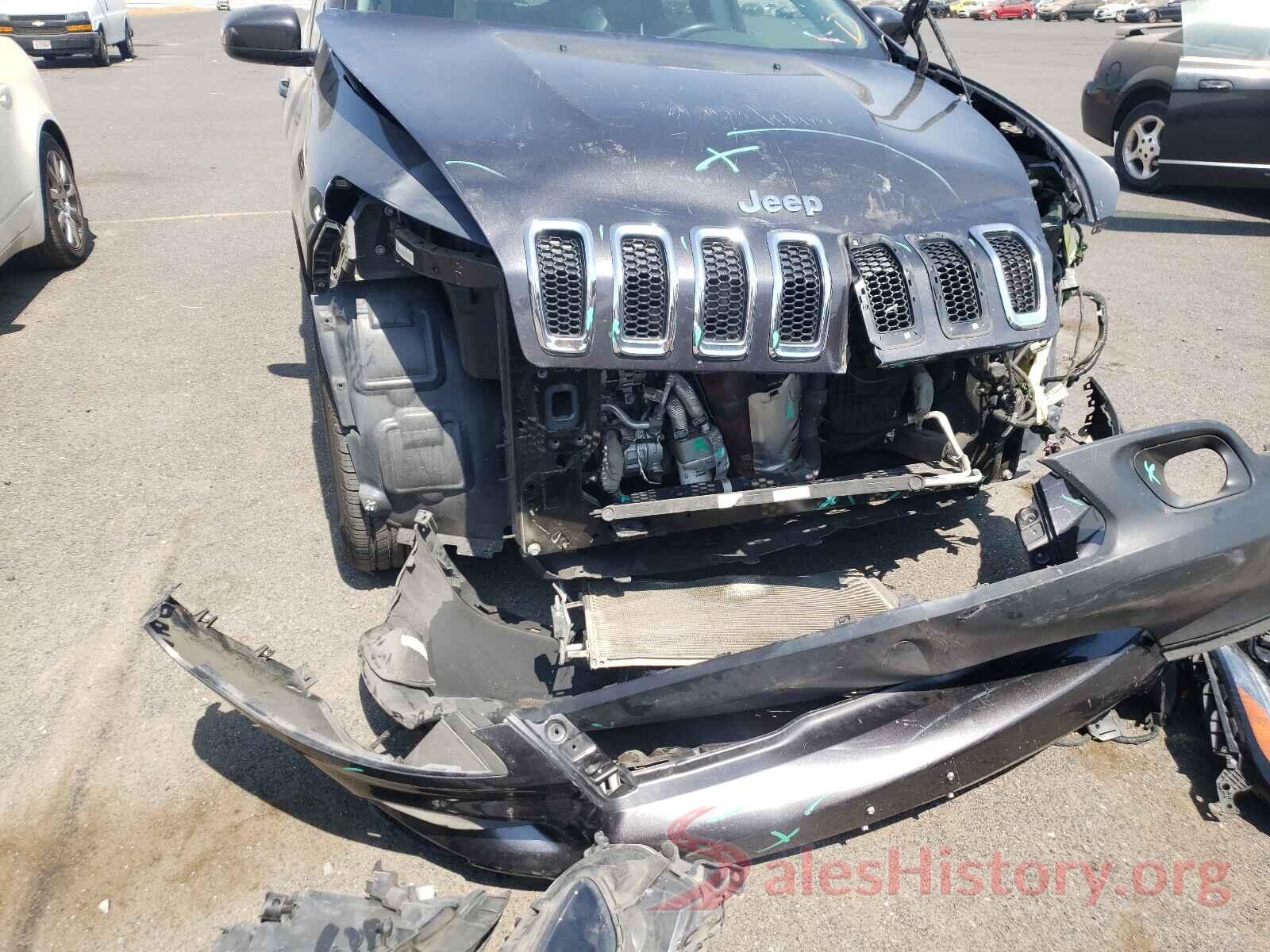 1C4PJLCB2HW585666 2017 JEEP CHEROKEE