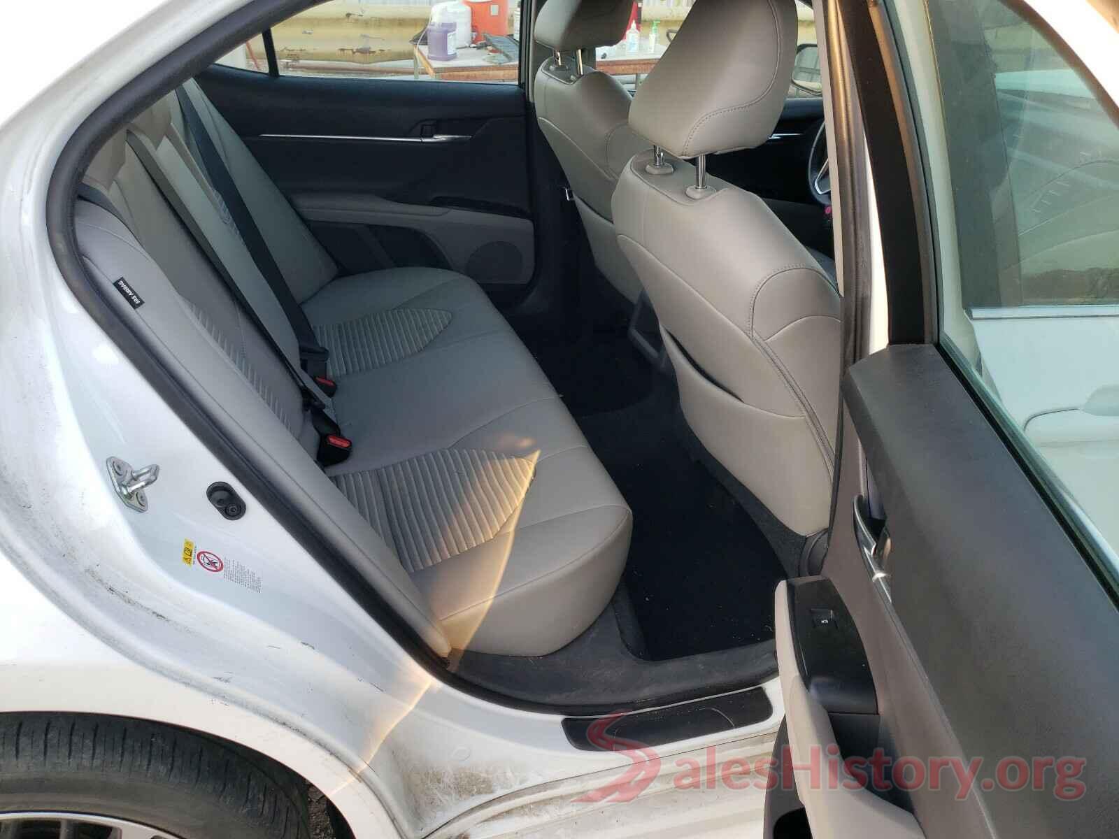 4T1B11HK3JU021738 2018 TOYOTA CAMRY