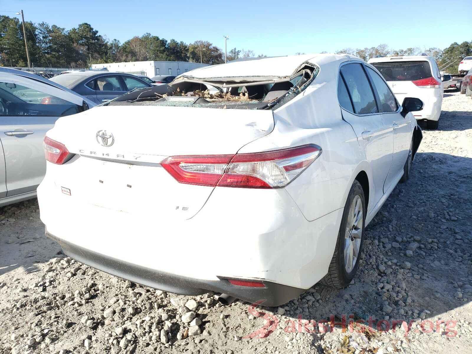 4T1B11HK1JU152568 2018 TOYOTA CAMRY