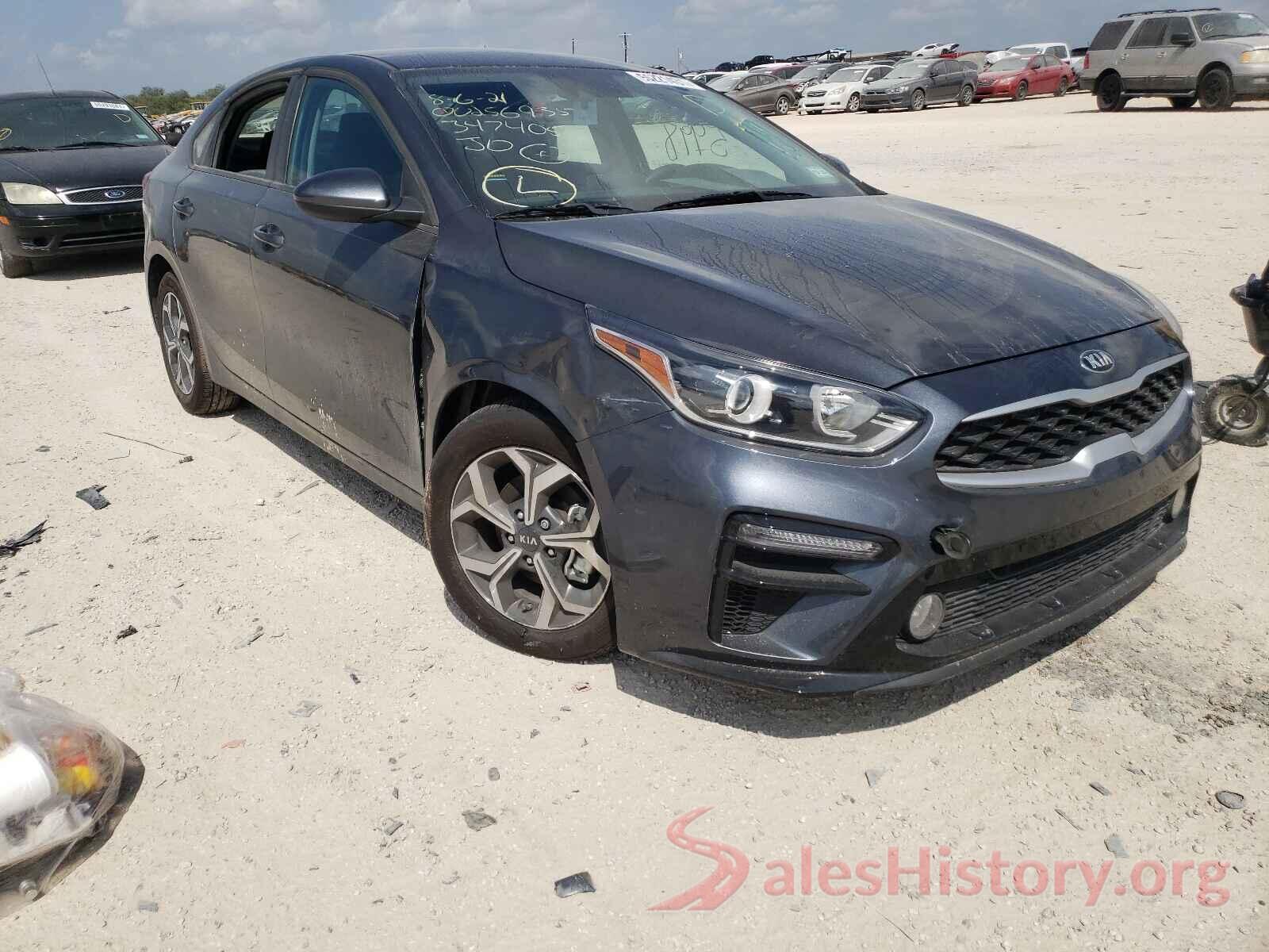 3KPF24AD2ME347405 2021 KIA FORTE