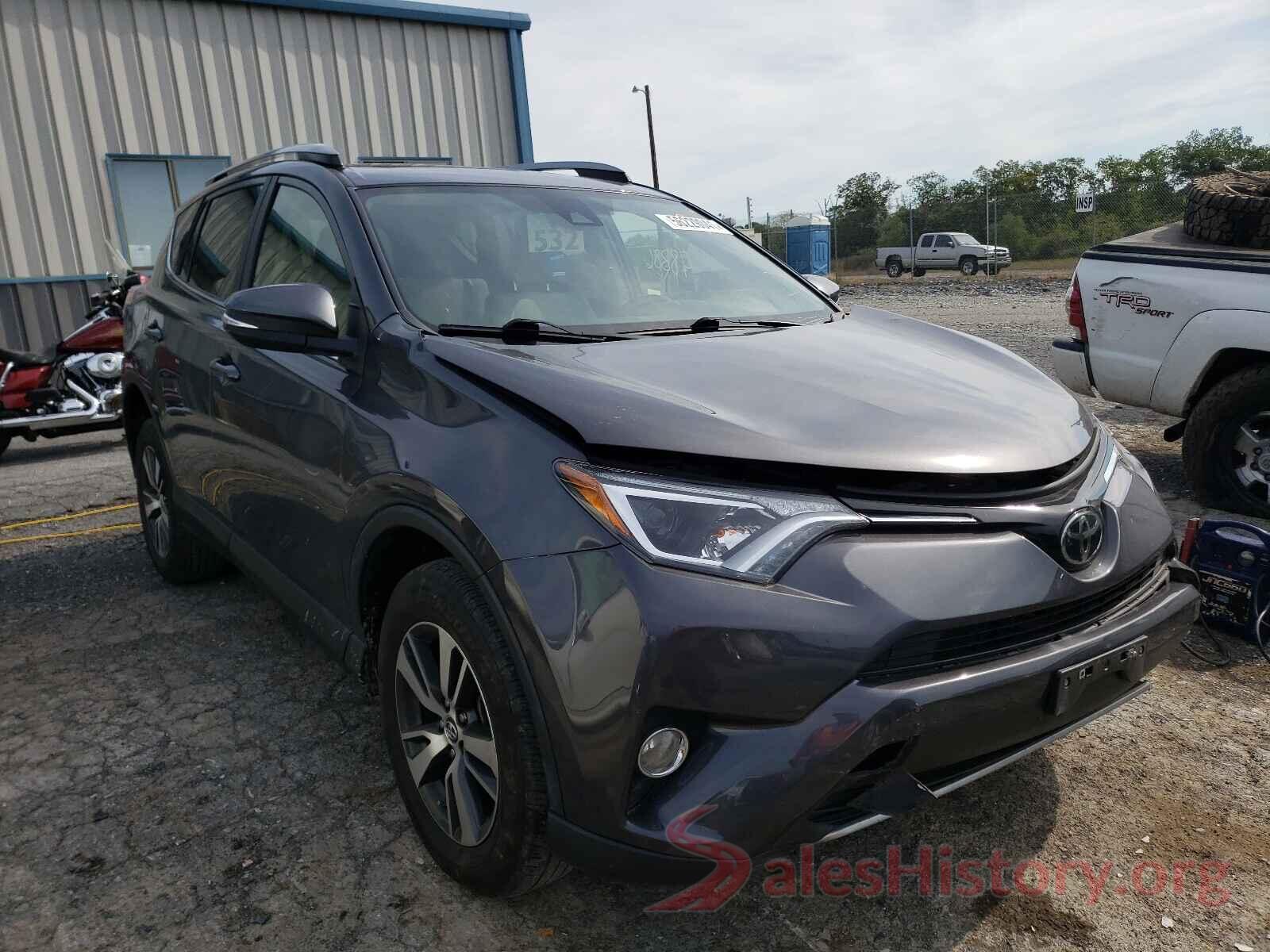 JTMRFREV3HJ133713 2017 TOYOTA RAV4