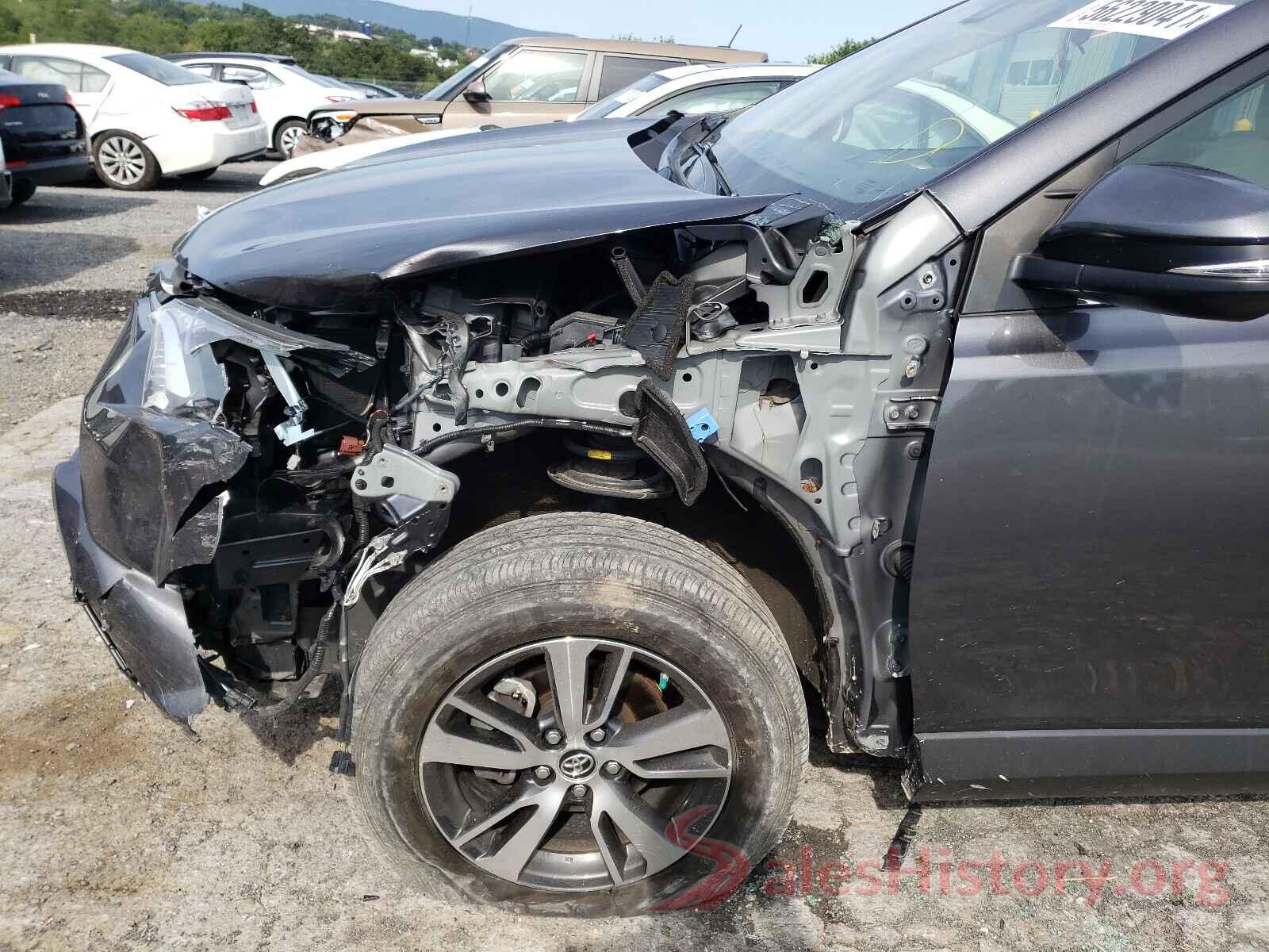 JTMRFREV3HJ133713 2017 TOYOTA RAV4