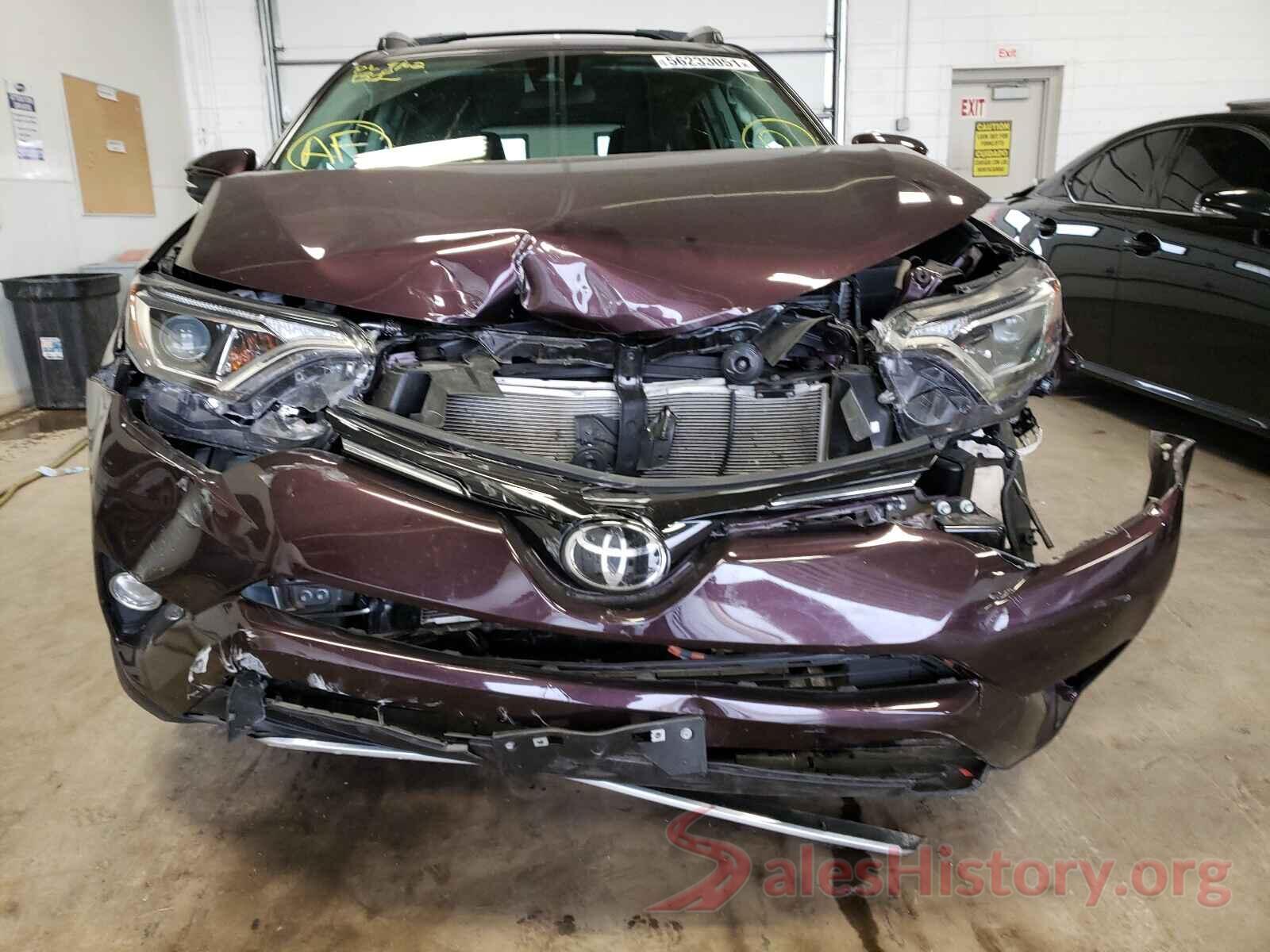 2T3RFREV0JW764295 2018 TOYOTA RAV4