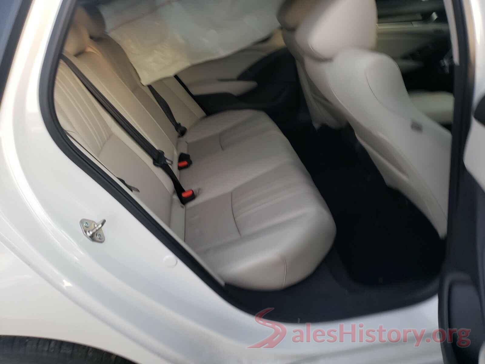 1HGCV2F61JA022902 2018 HONDA ACCORD