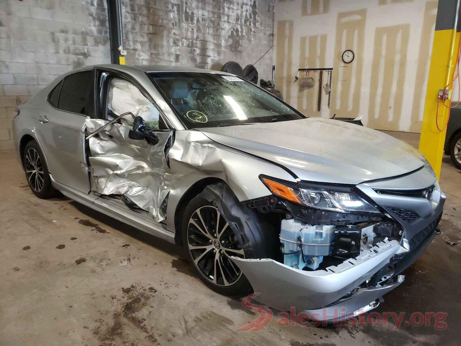 JTNB11HK7J3051539 2018 TOYOTA CAMRY