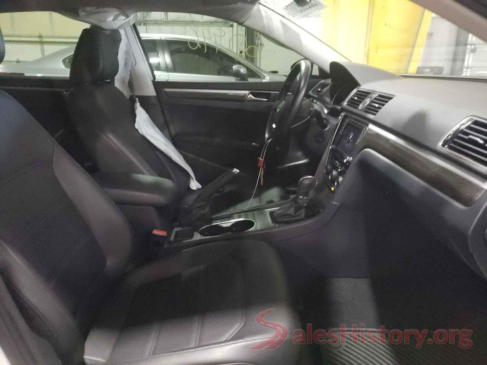 1VWGT7A38HC043919 2017 VOLKSWAGEN PASSAT