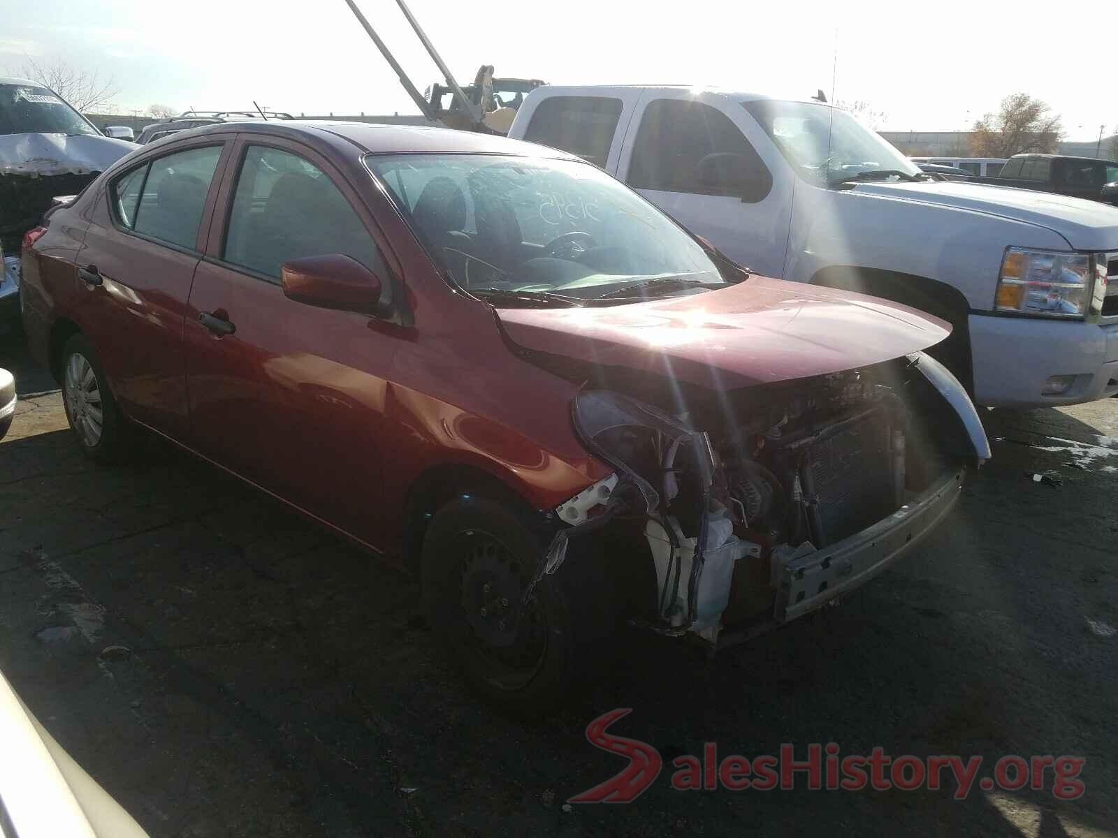 3N1CN7AP9JL826596 2018 NISSAN VERSA