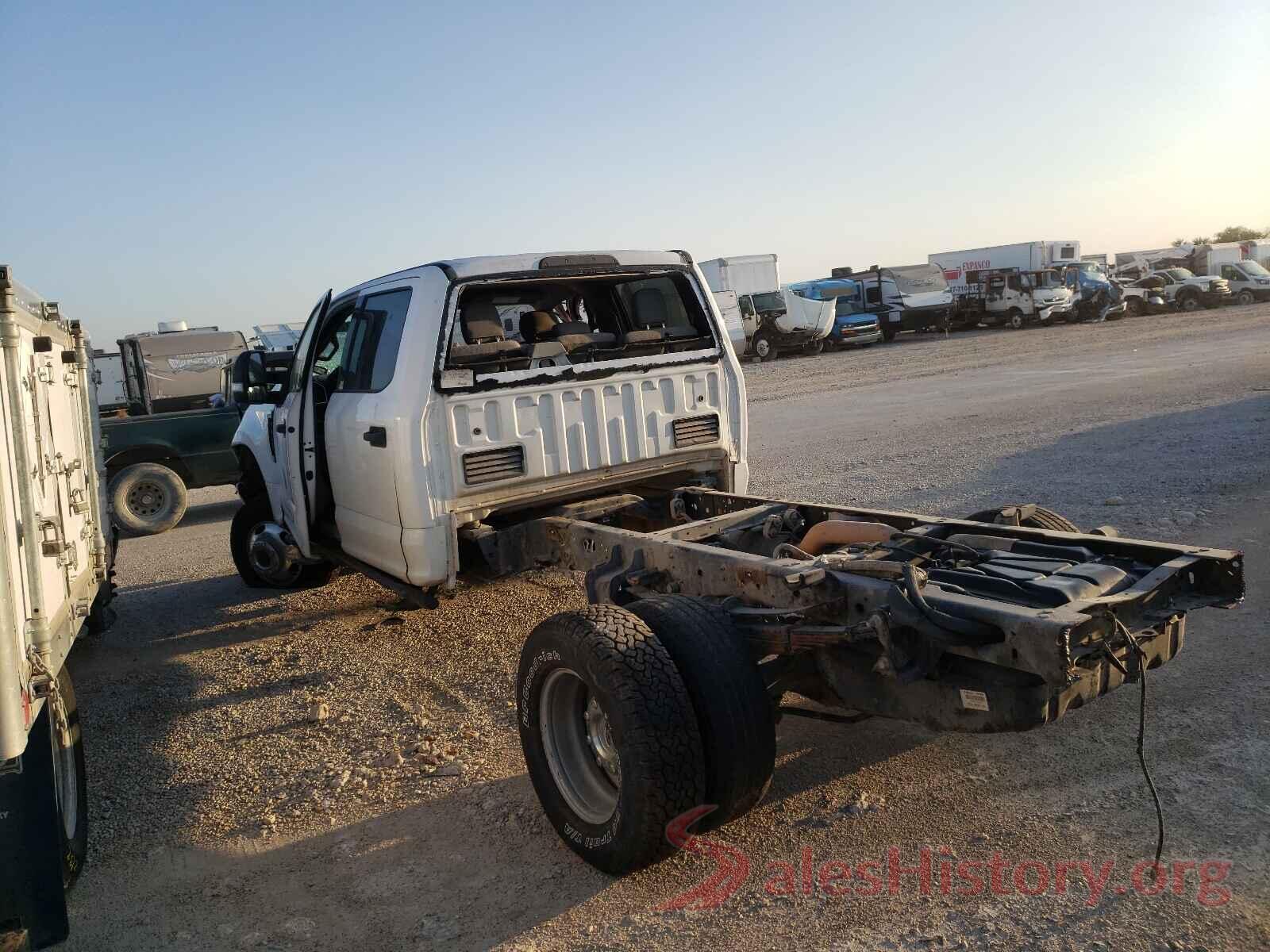 1FD8W3H66HEE27043 2017 FORD F350