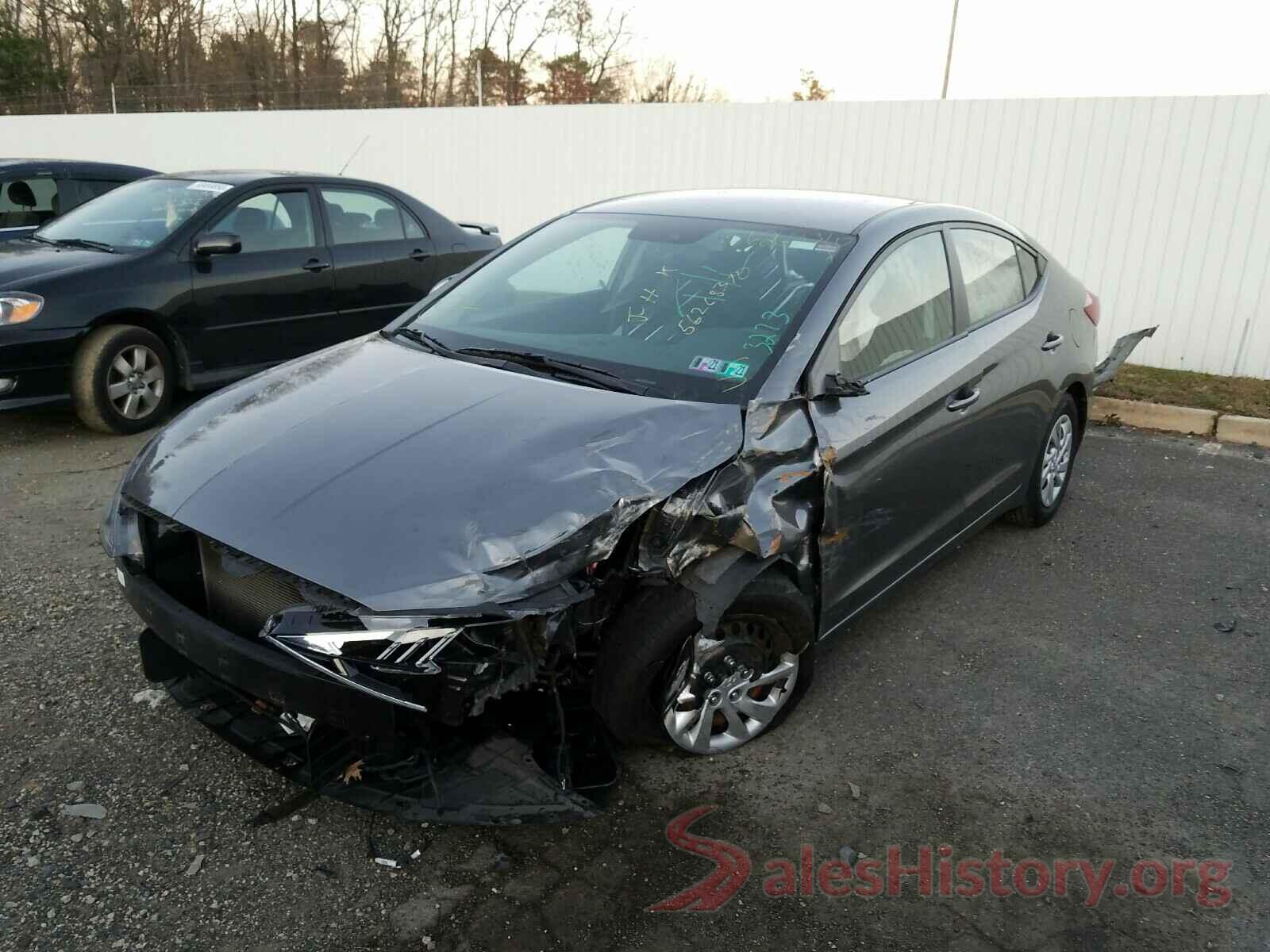 5NPD74LFXKH472040 2019 HYUNDAI ELANTRA