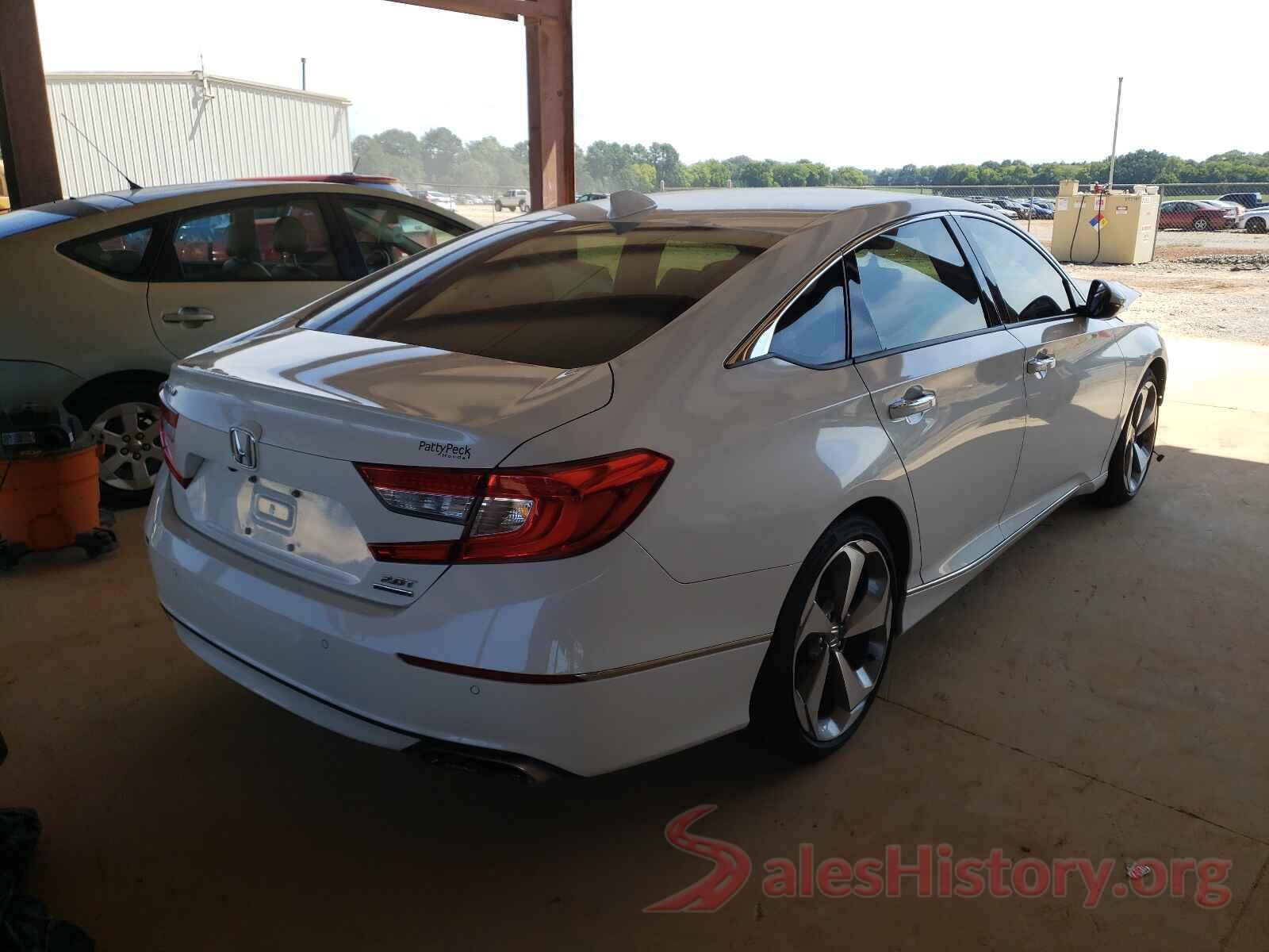 1HGCV2F93JA052123 2018 HONDA ACCORD