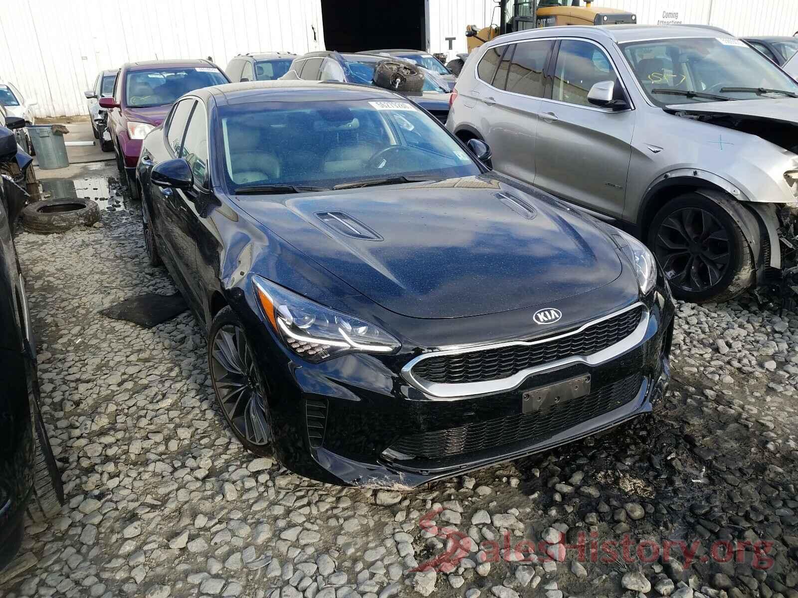 KNAE25LA2J6022322 2018 KIA STINGER