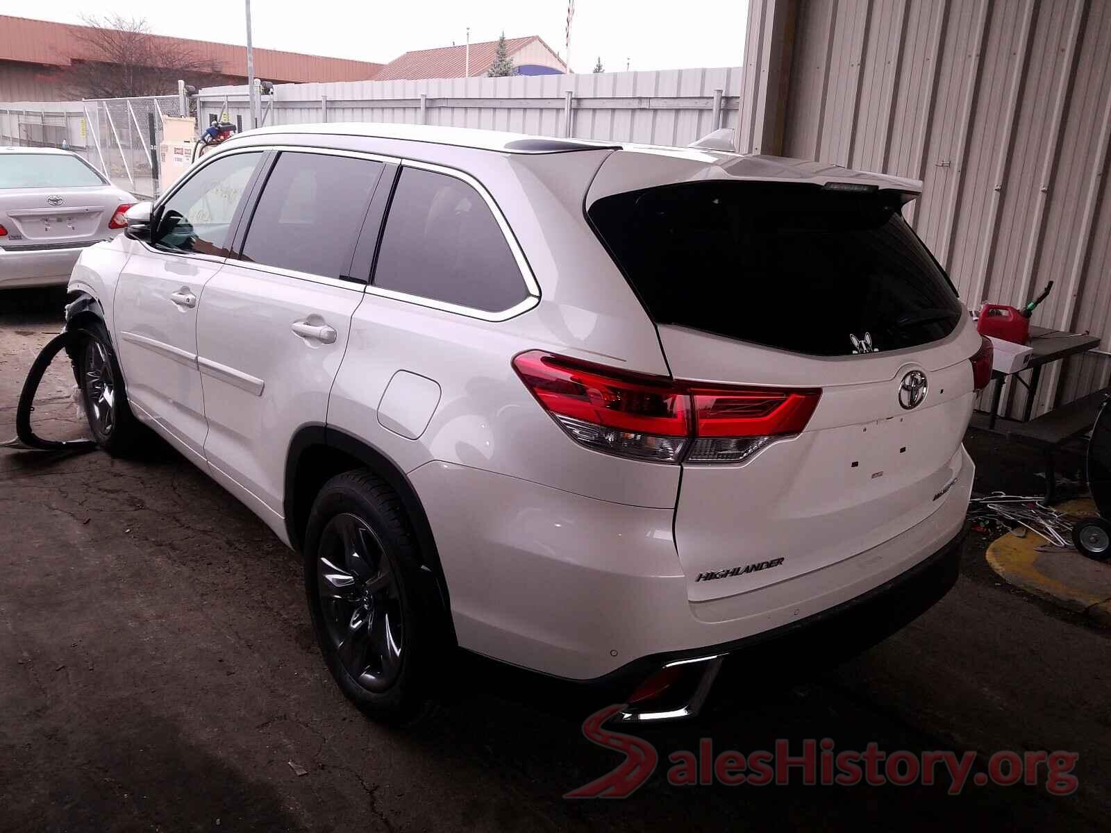 5TDDZRFH0HS383004 2017 TOYOTA HIGHLANDER