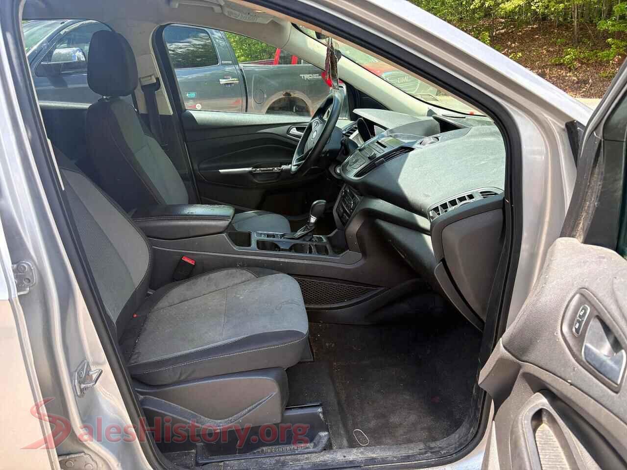 2017 FORD ESCAPE VIN 1FMCU9G97HUB66882, rear view