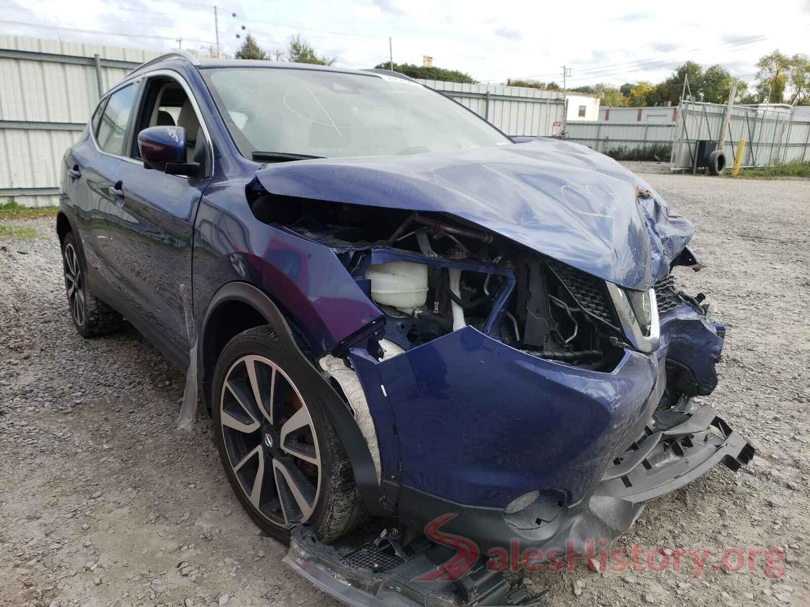 JN1BJ1CR8JW205086 2018 NISSAN ROGUE