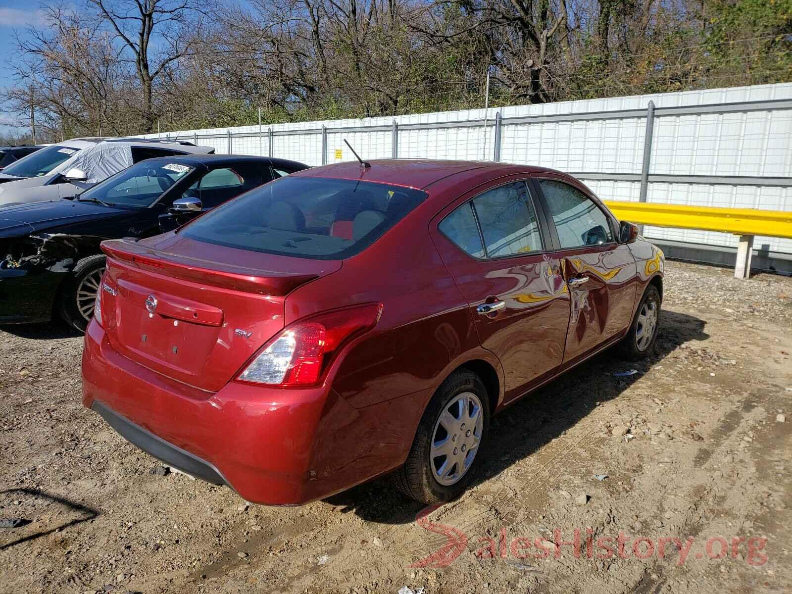 3N1CN7AP9JL864717 2018 NISSAN VERSA