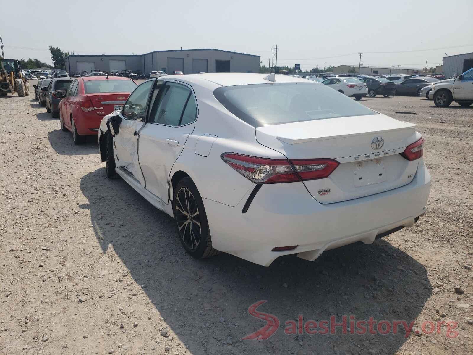 4T1B11HK8KU686975 2019 TOYOTA CAMRY