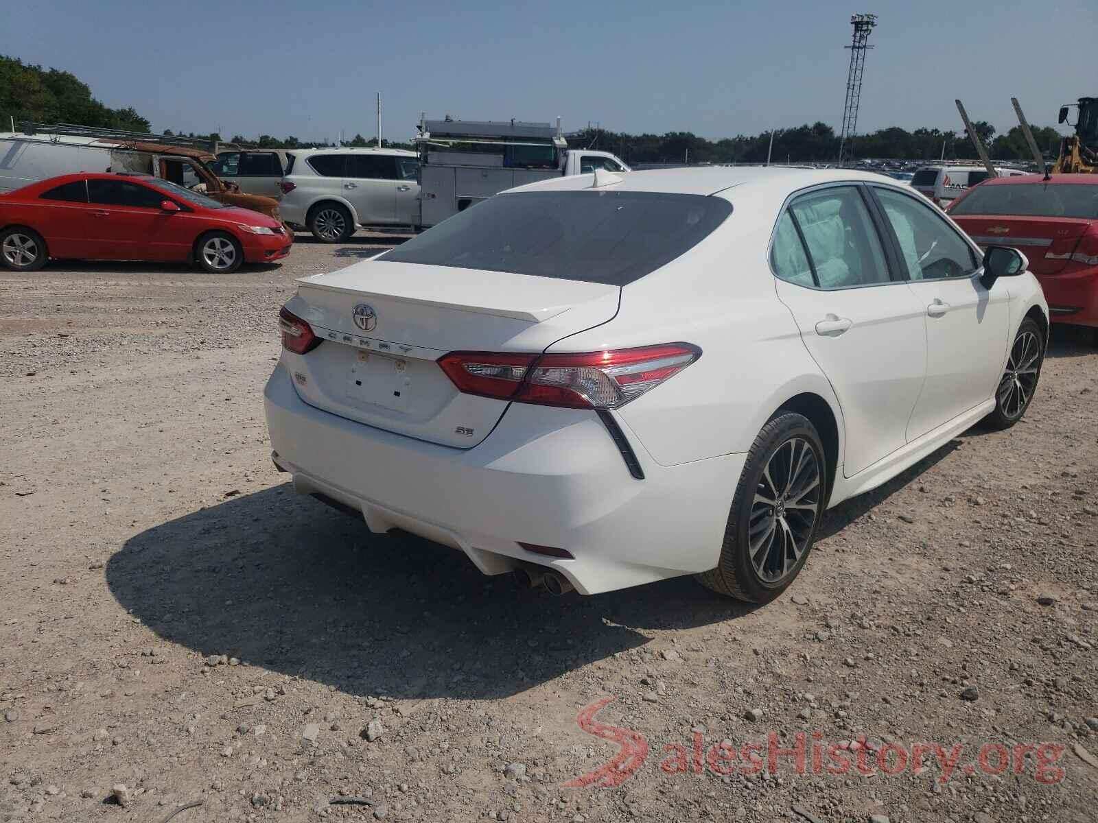 4T1B11HK8KU686975 2019 TOYOTA CAMRY