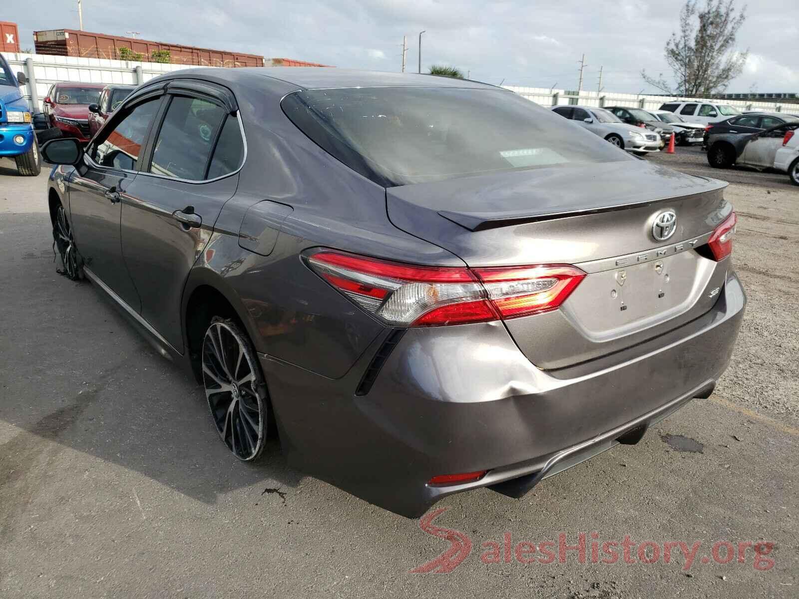 4T1B11HK5JU107519 2018 TOYOTA CAMRY