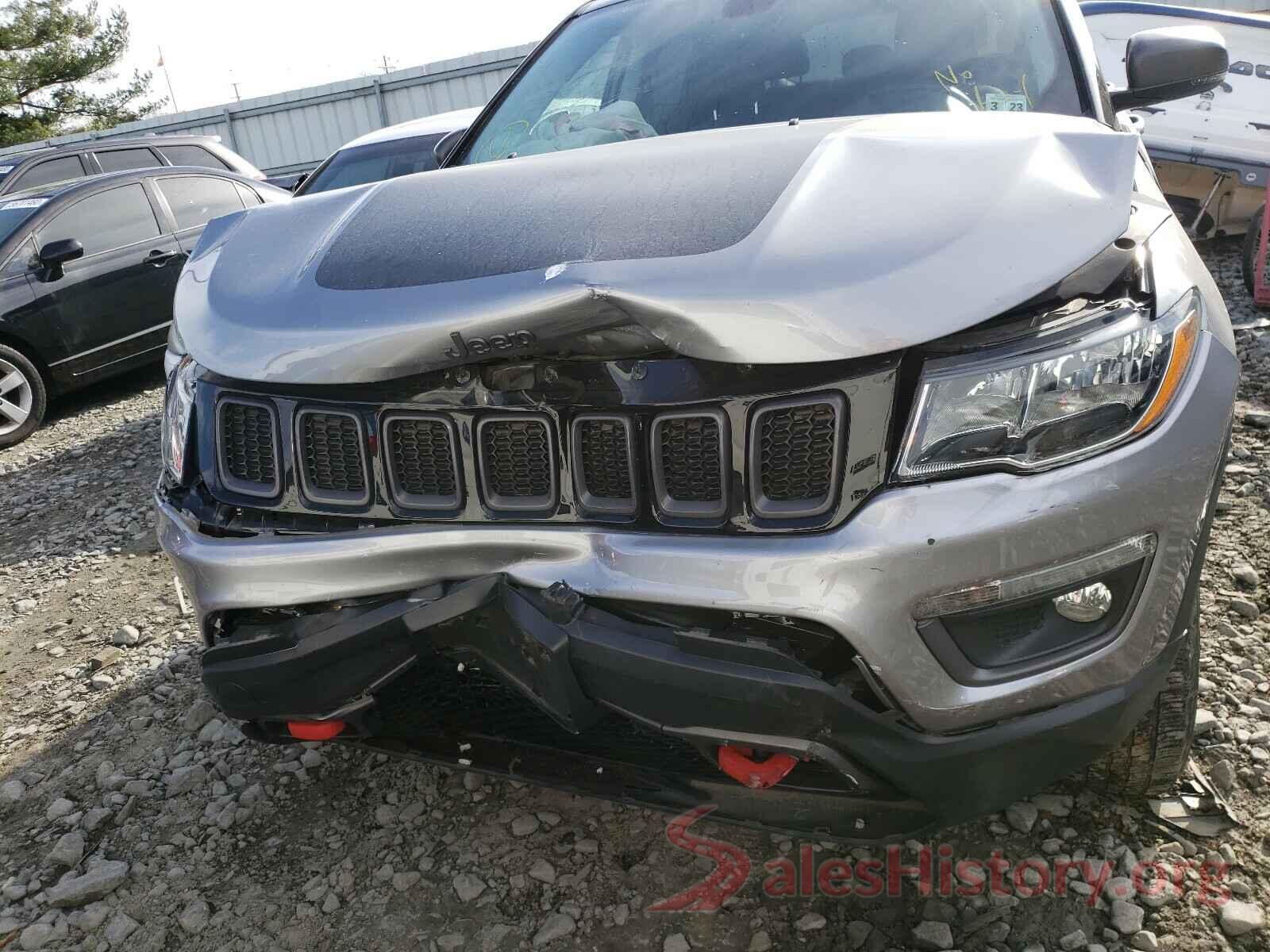 3C4NJDDB4JT281875 2018 JEEP COMPASS