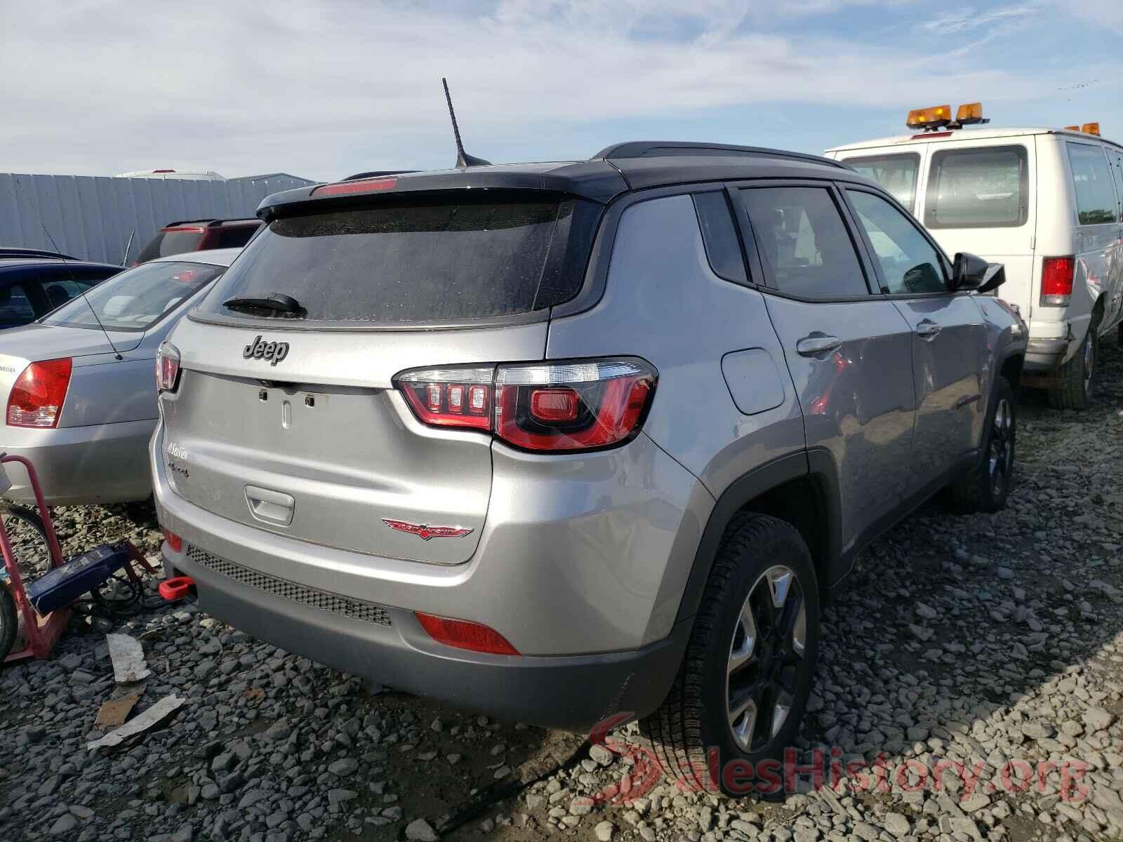 3C4NJDDB4JT281875 2018 JEEP COMPASS