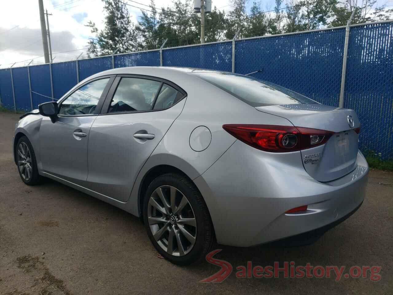 JM1BN1U79J1169517 2018 MAZDA 3