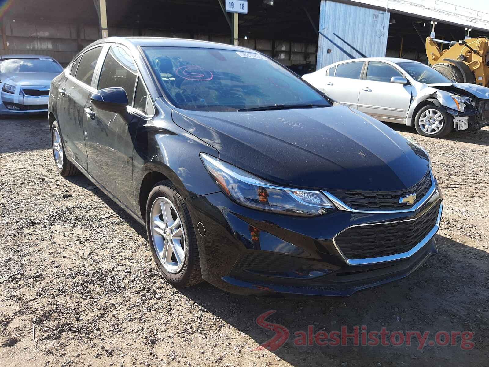 1G1BE5SM5J7118876 2018 CHEVROLET CRUZE