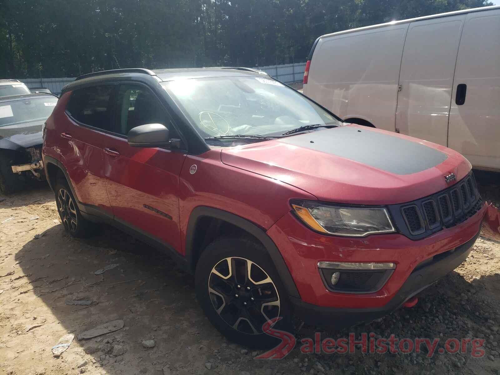 3C4NJDDB9JT451051 2018 JEEP COMPASS