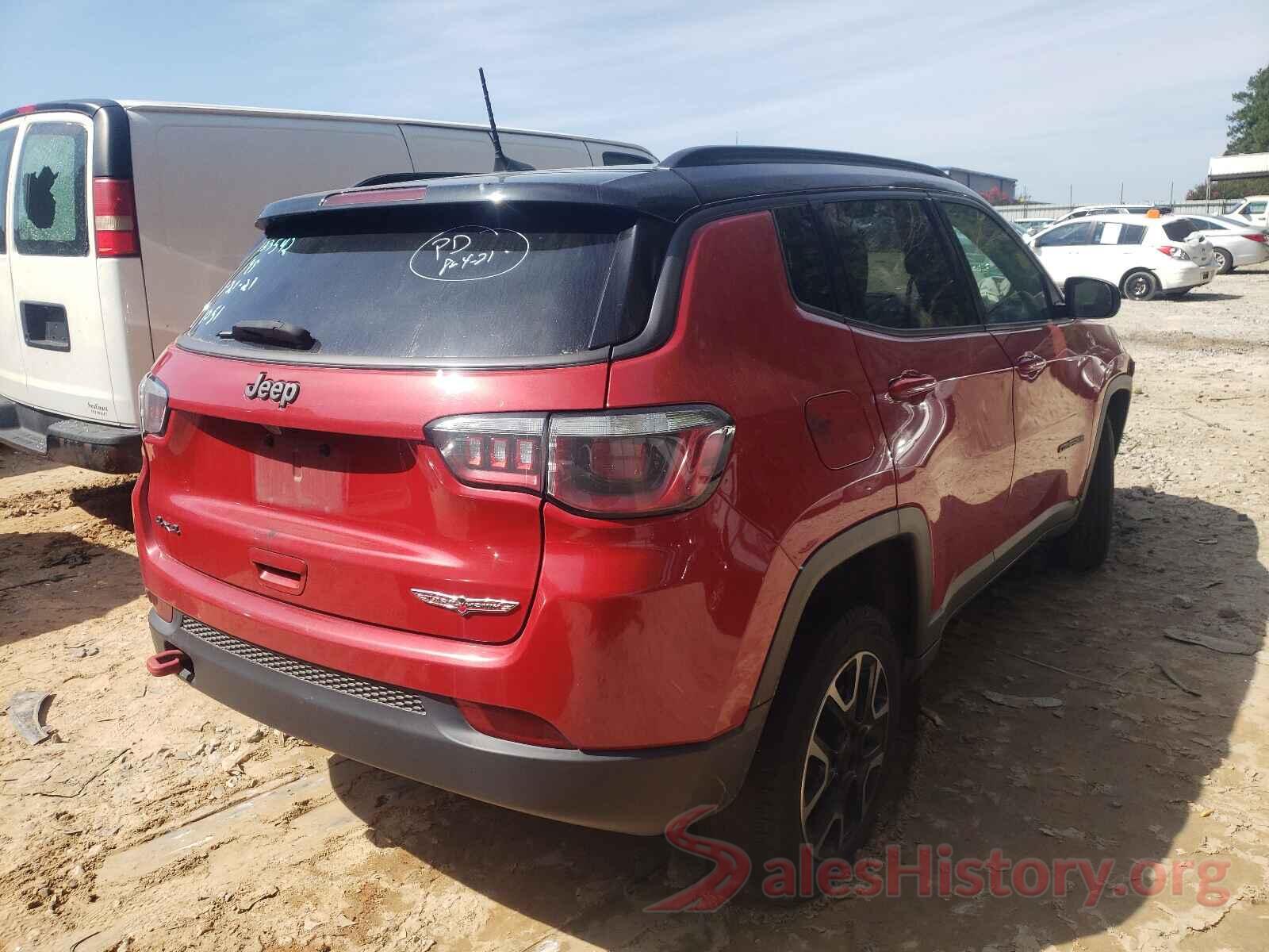 3C4NJDDB9JT451051 2018 JEEP COMPASS