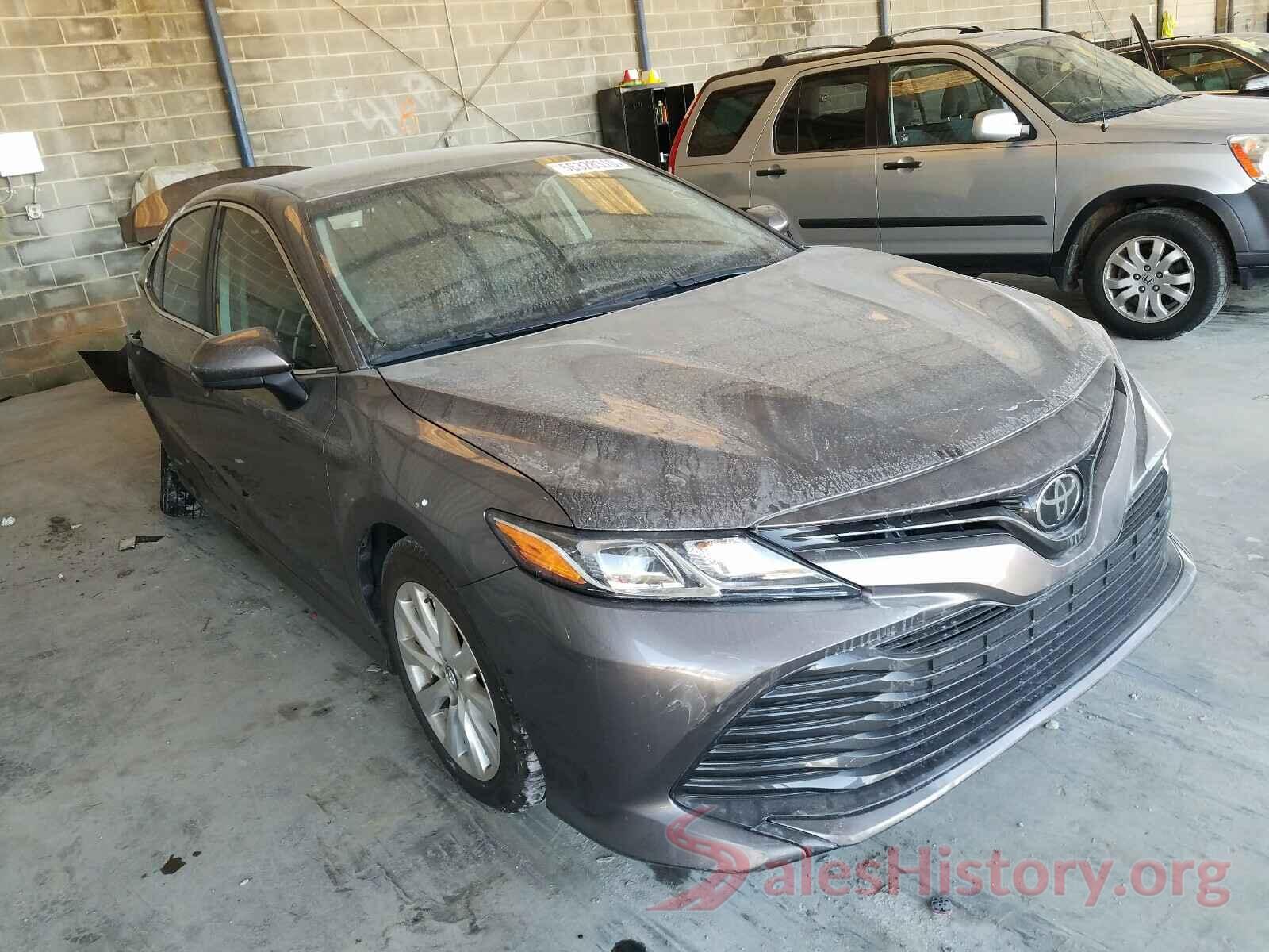 4T1B11HK7JU025761 2018 TOYOTA CAMRY