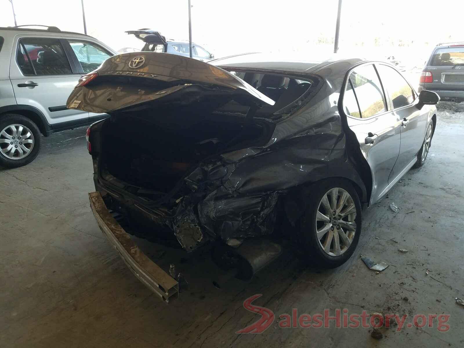 4T1B11HK7JU025761 2018 TOYOTA CAMRY