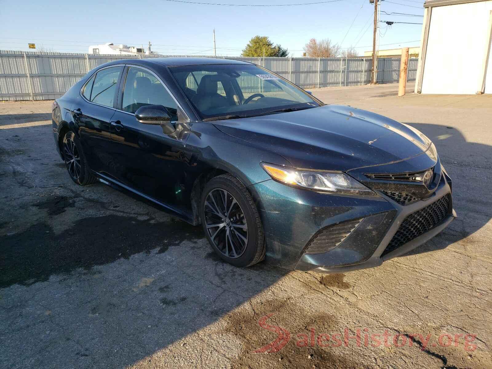 JTNB11HK0J3028281 2018 TOYOTA CAMRY