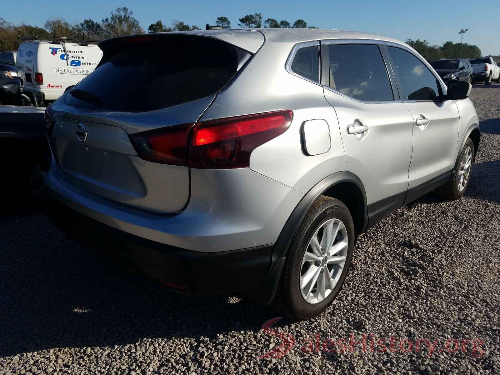 JN1BJ1CP6JW187766 2018 NISSAN ROGUE